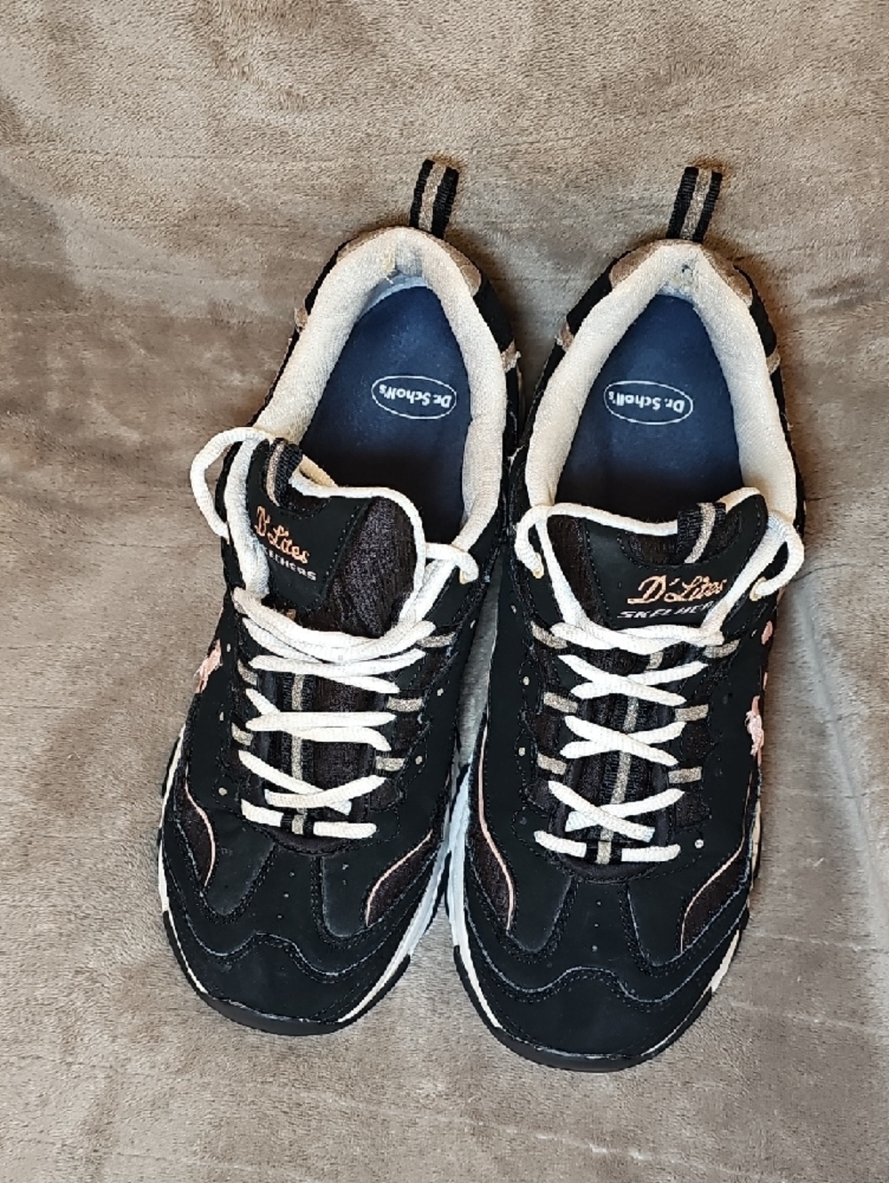 Skechers Women's Black Sneakers with Pink Floral Ch3rry Blosom Accents Size 11 - Picture 3 of 13